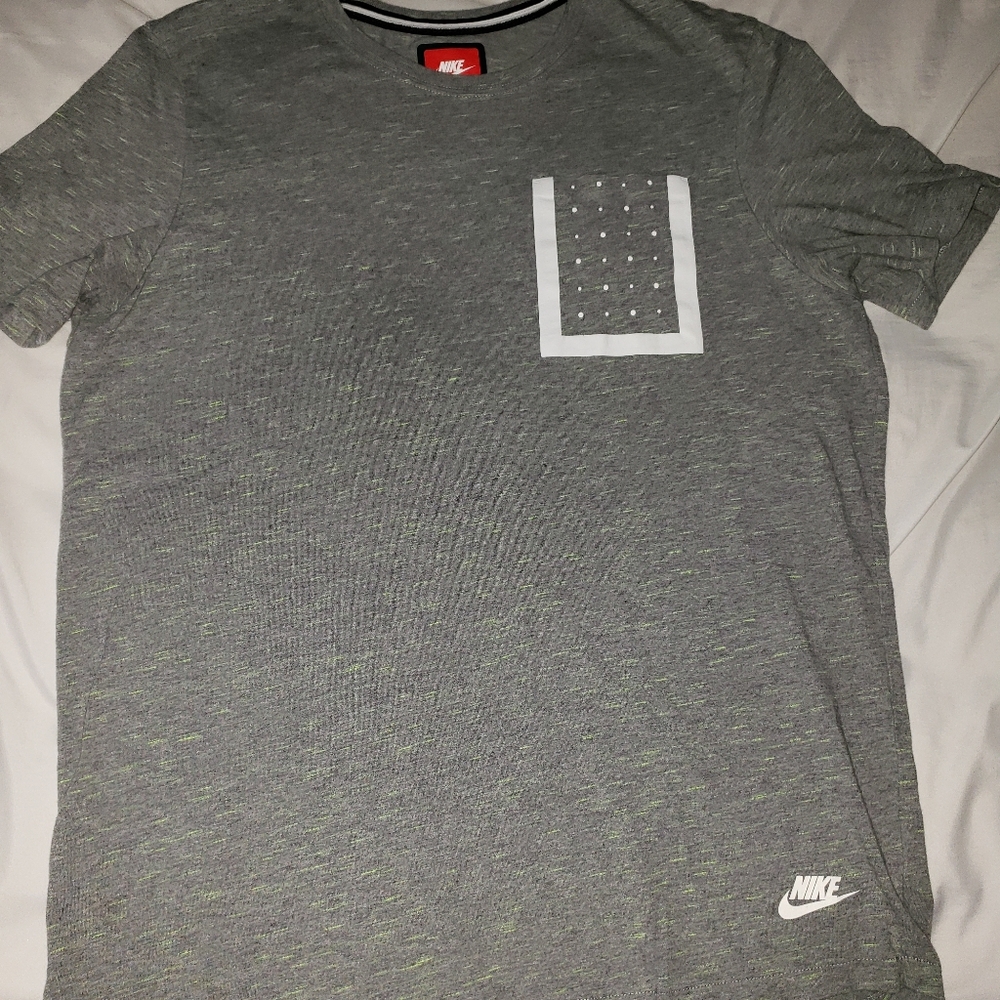 Nike tech fleece shirt bonded size large